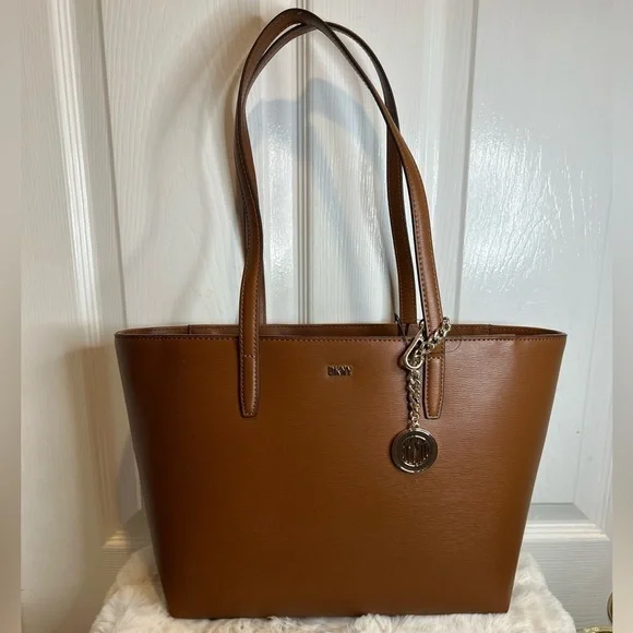 DKNY BRYANT MEDIUM TOTE - Picture 1 of 15
